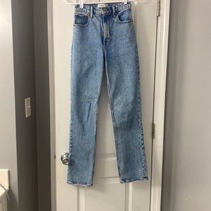 Abercrombie and Fitch The 90s Straight Ultra High Rise